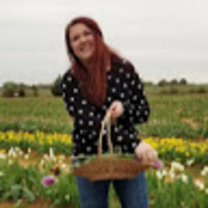 Meet your Posher, Emi